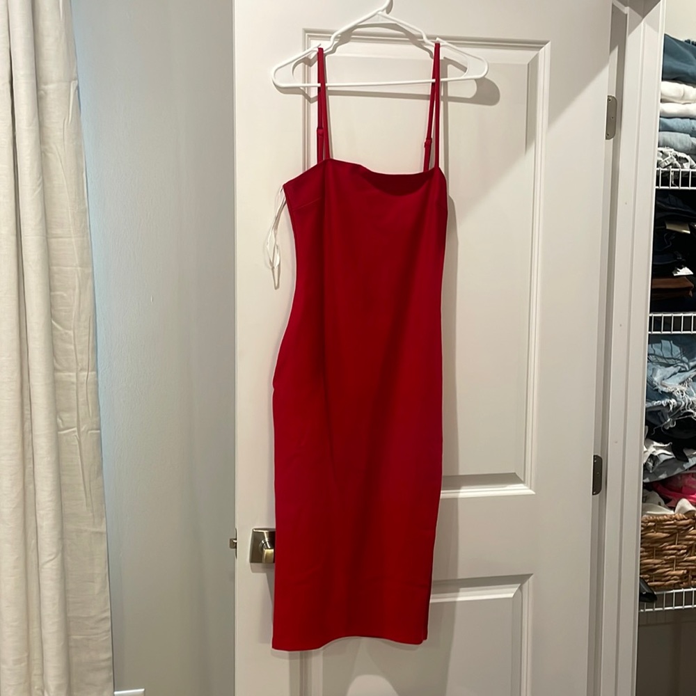 Lulus bodycon midi red dress